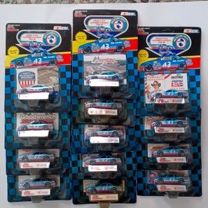13  1992 RACING CHAMPIONS 1/64 RICHARD PETTY FAN APPRECIATION TOUR Diecast car